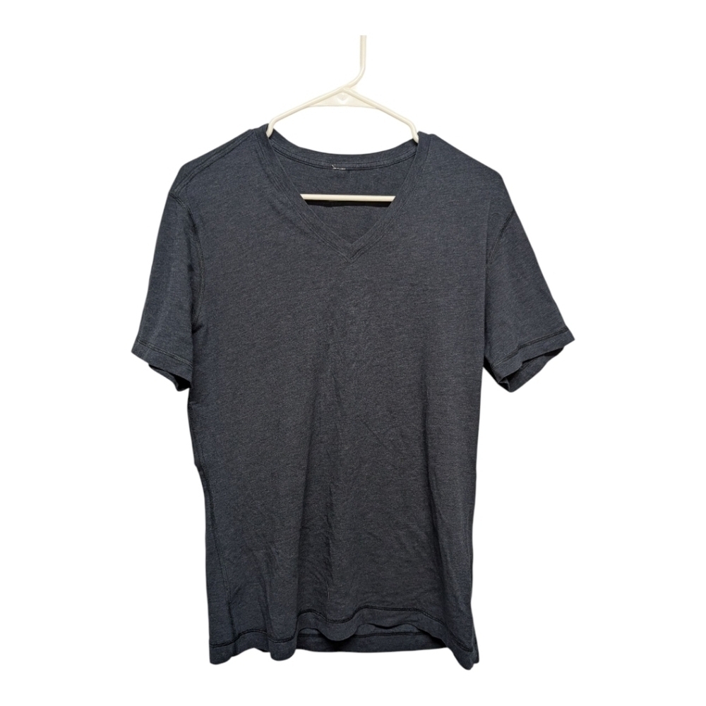 Lululemon Men's V-Neck Short Sleeve Navy Blue T-Shirt Medium